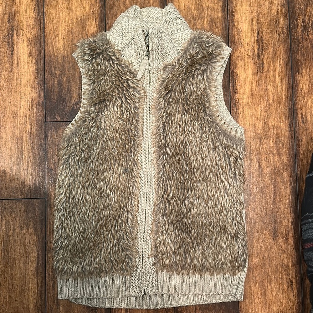 Fur vest